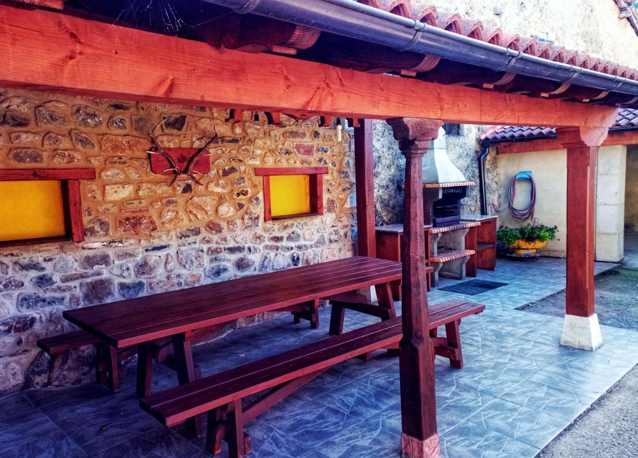 Casa Rural Buron Posada De Valdeon Esterno foto